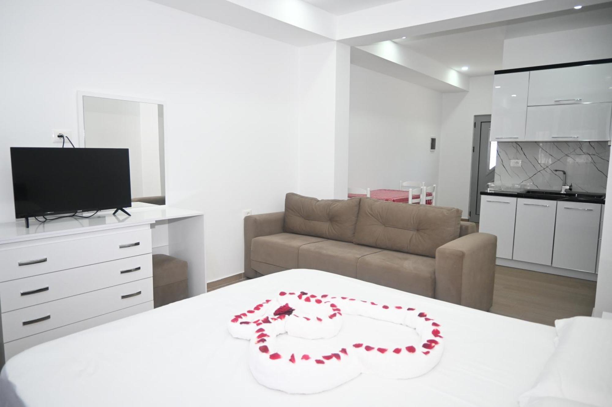 Lux Apartments Ksamil Exterior photo